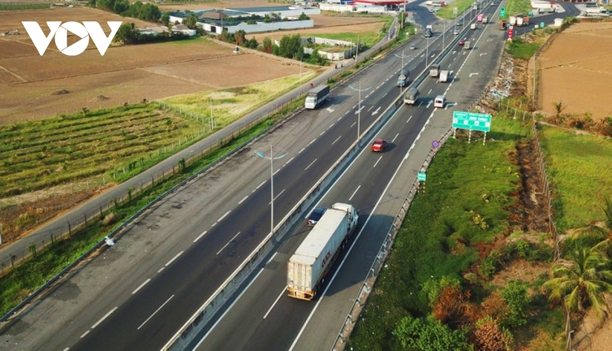 Mục tiêu 5000km cao tốc - Đột phá tư duy để phát triển: 